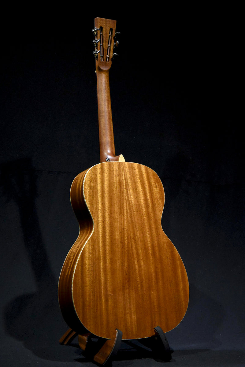 Traditional Series OO-MH WH | Solid Torrefied Sitka Spruce | Solid Khaya  Mahogany